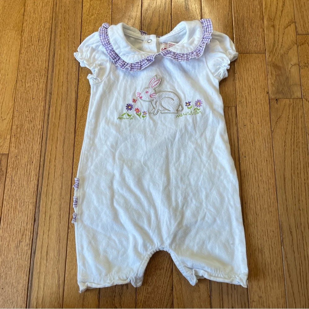 TOFFEE APPLE WHITE PURPLE EMBROIDERED BUNNY ONE PIECE ROMPER SIZE 12 MONTHS
